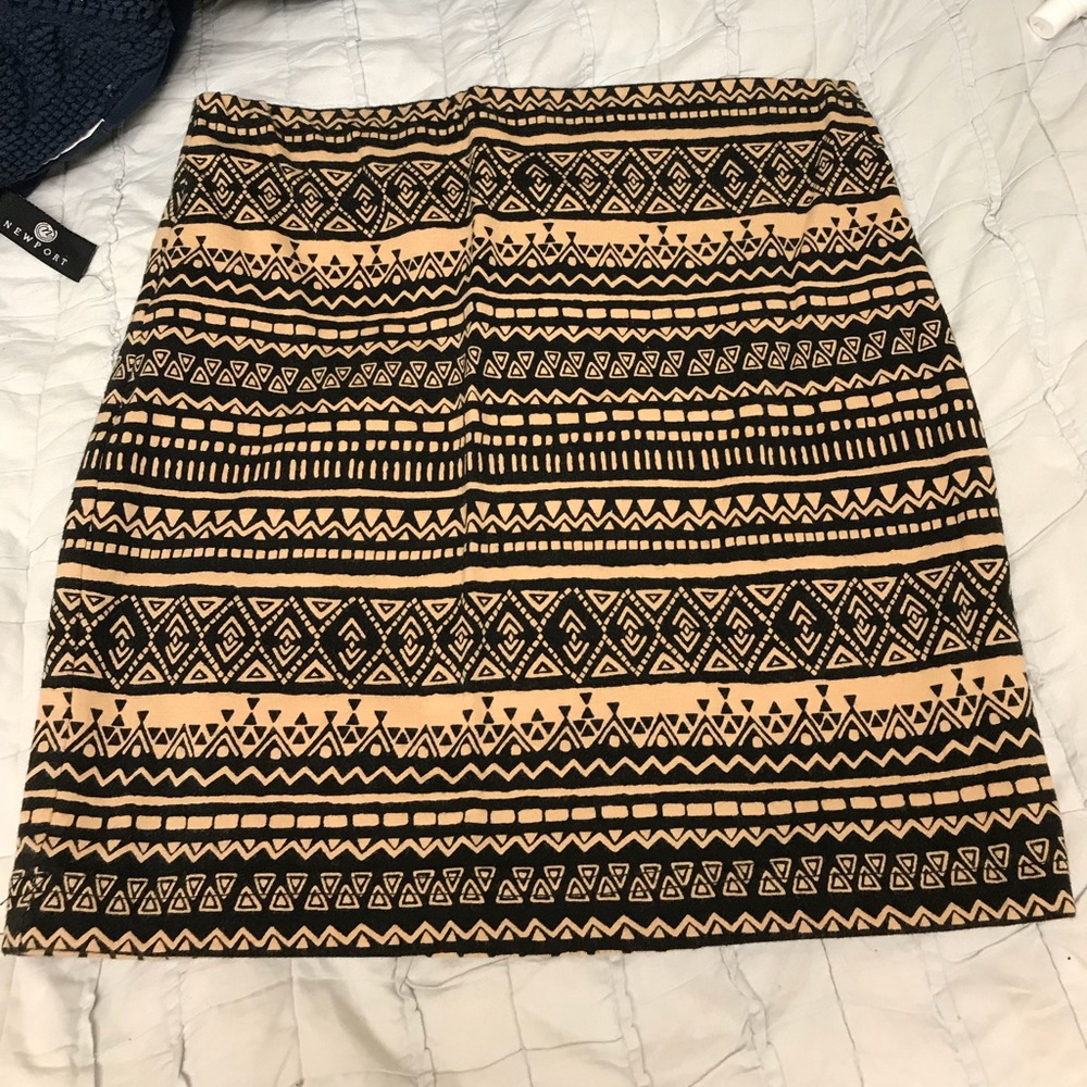 FOREVER21 PRINTED SKIRT